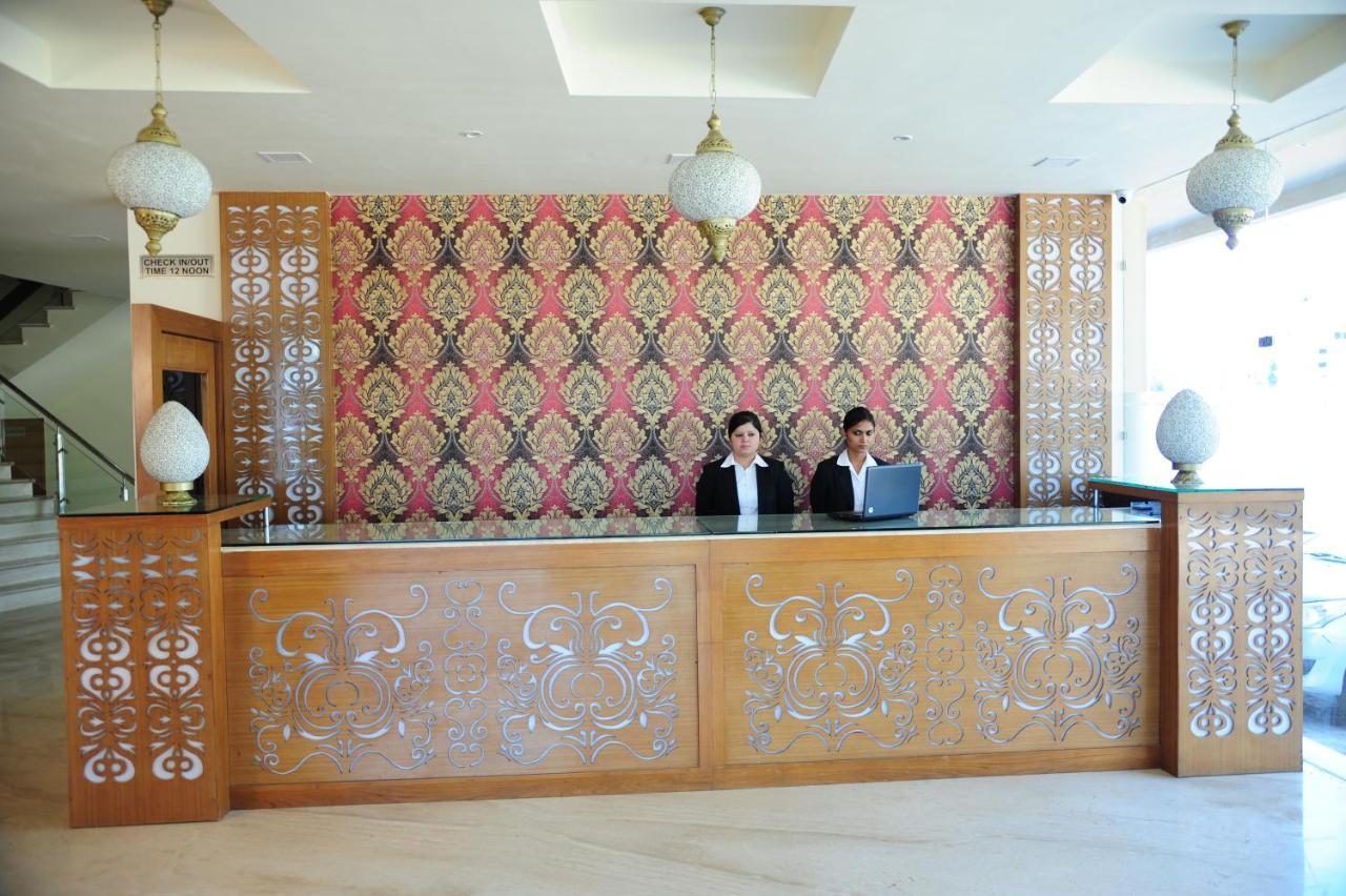 Hotel Grand Sharan Katra  Bagian luar foto