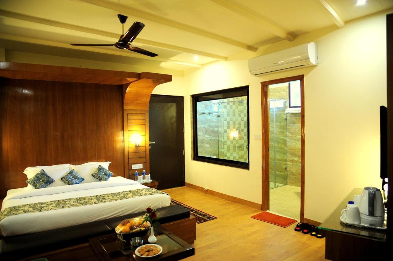 Hotel Grand Sharan Katra  Bagian luar foto