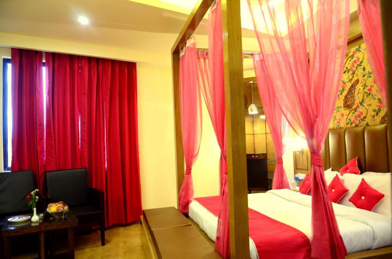 Hotel Grand Sharan Katra  Bagian luar foto