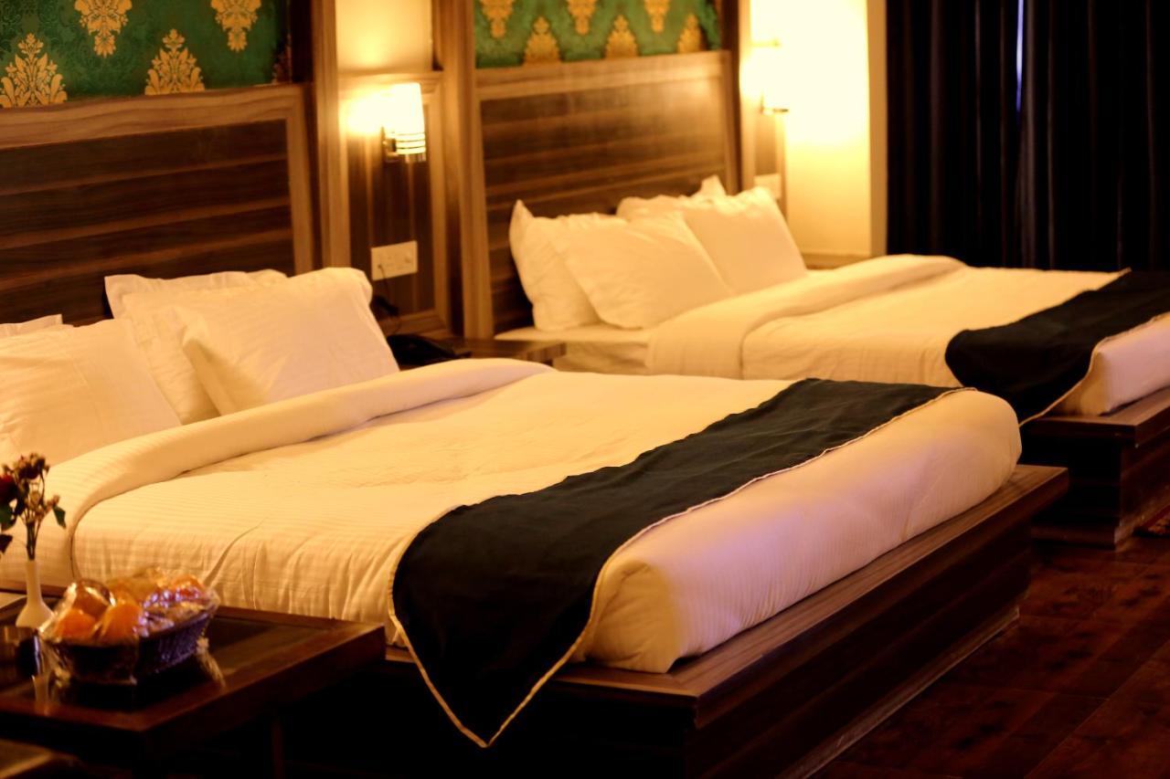 Hotel Grand Sharan Katra  Bagian luar foto