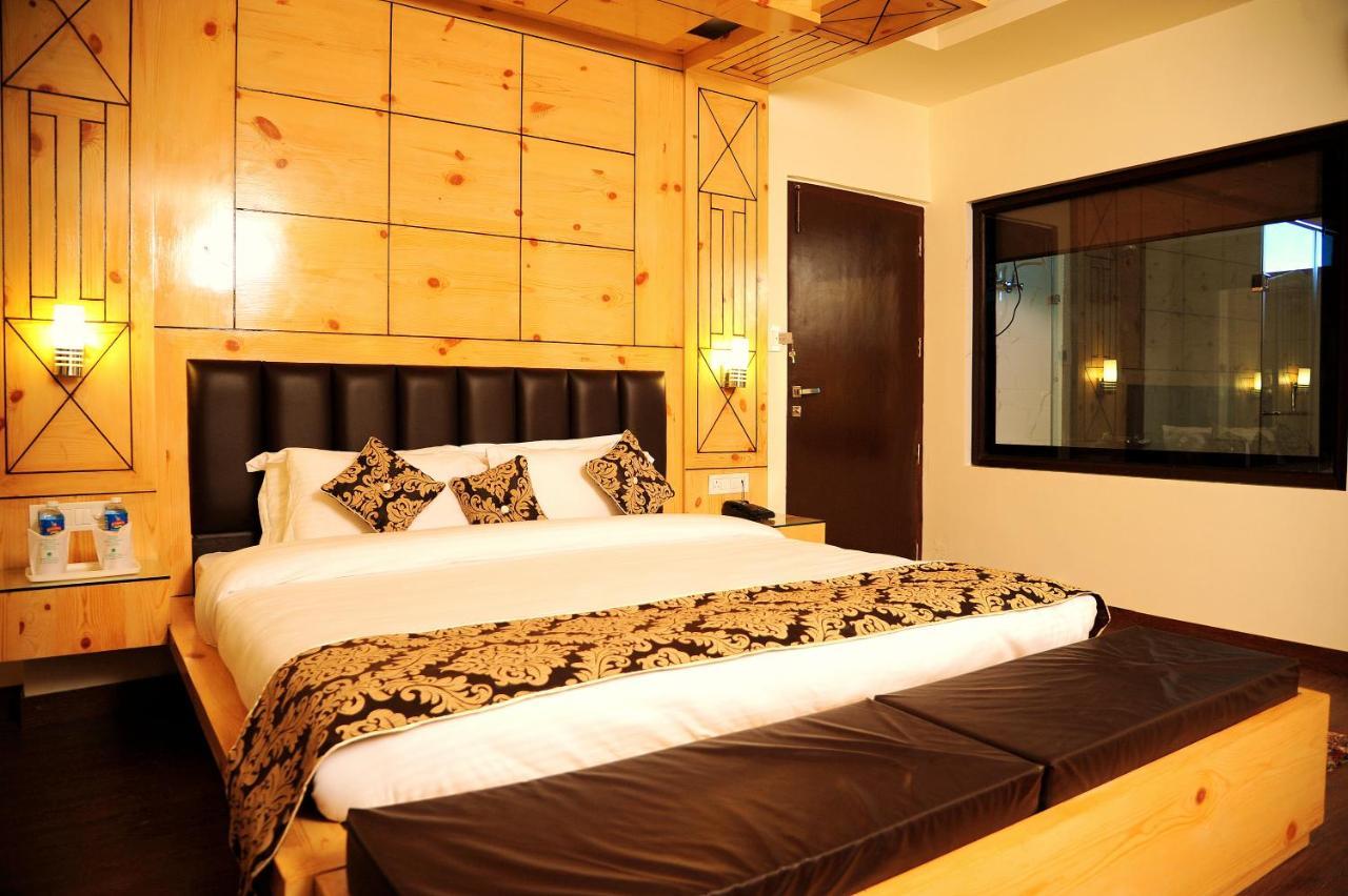 Hotel Grand Sharan Katra  Bagian luar foto