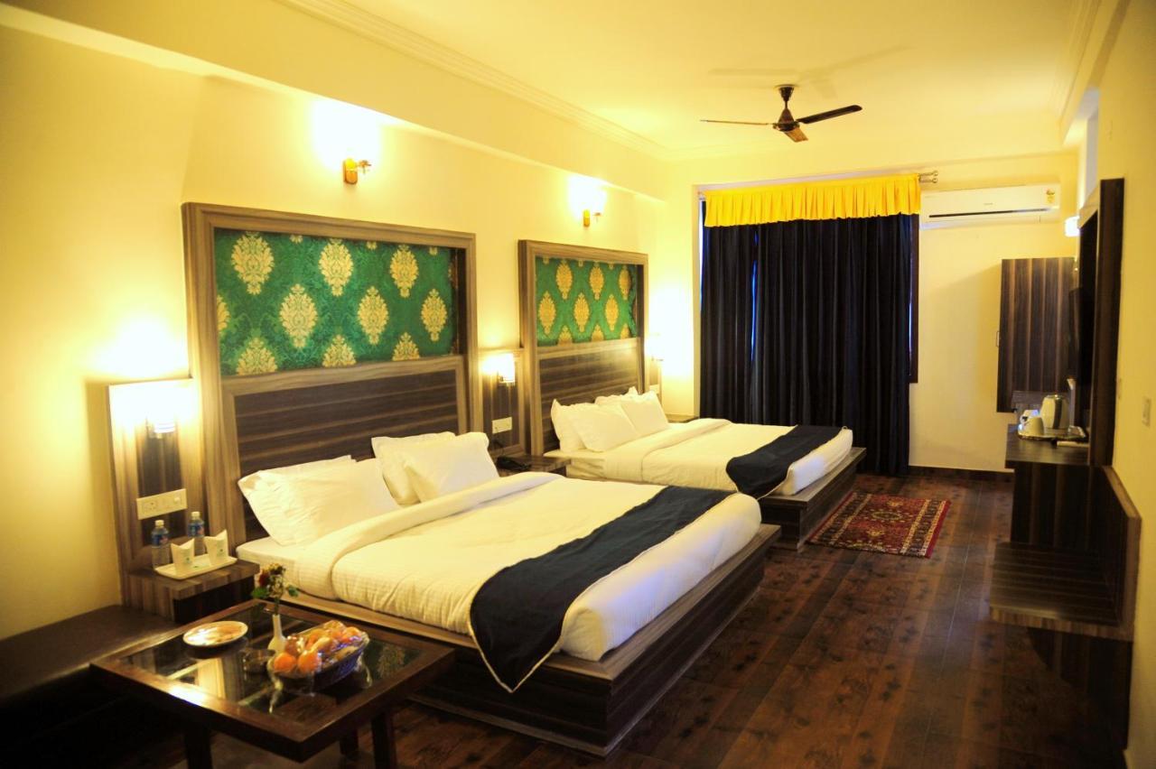 Hotel Grand Sharan Katra  Bagian luar foto
