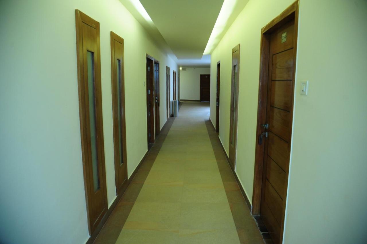 Hotel Grand Sharan Katra  Bagian luar foto
