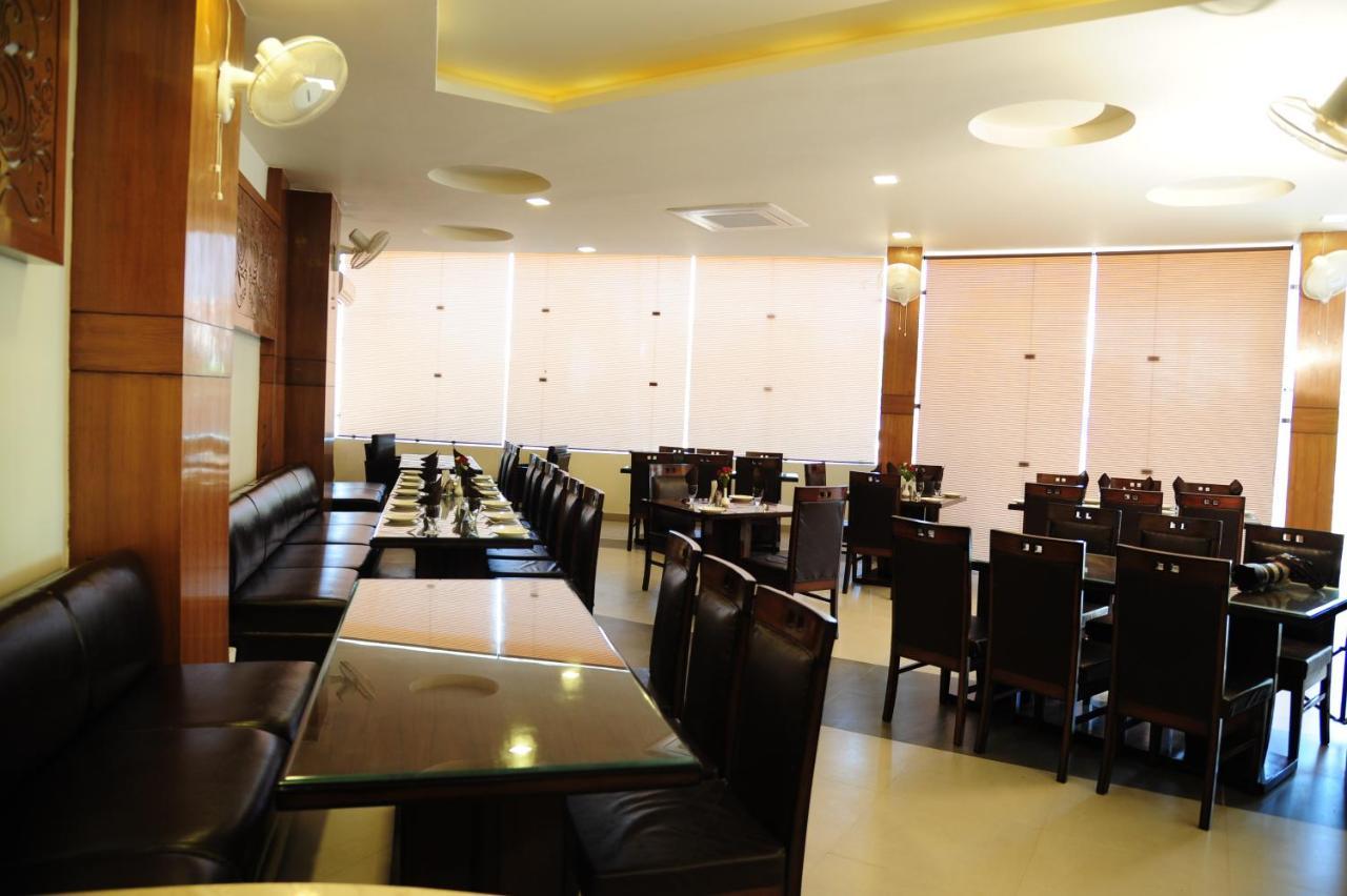 Hotel Grand Sharan Katra  Bagian luar foto