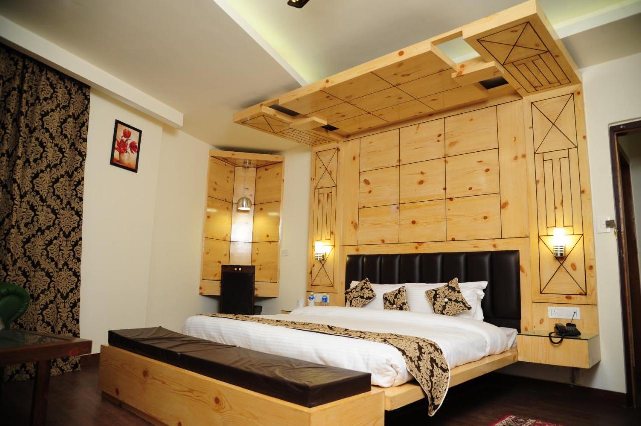 Hotel Grand Sharan Katra  Bagian luar foto