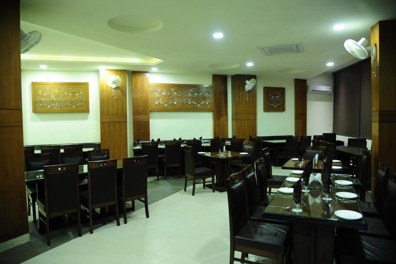 Hotel Grand Sharan Katra  Bagian luar foto